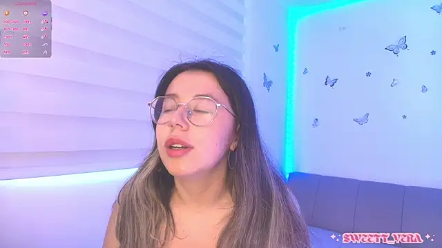 Snapshot of sweettvera chatting on August 6, 2026, 12:22 pm sweettvera online show from August 6, 2026, 12:22 pm