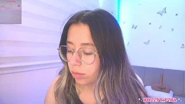 Snapshot of sweettvera chatting on July 15, 2026, 8:27 pm sweettvera online show from July 15, 2026, 8:27 pm