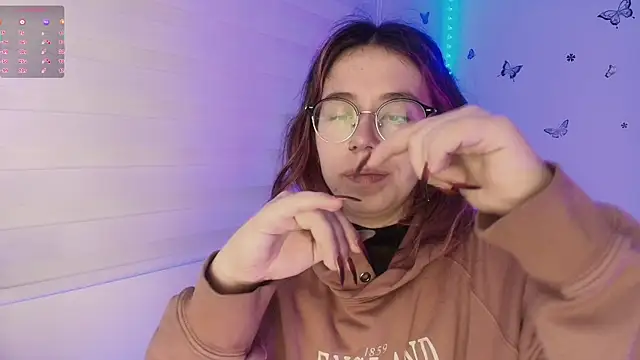 sweettvera online show from November 15, 2025, 10:52 am