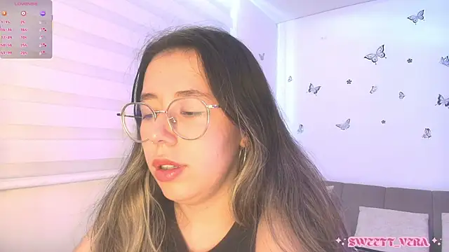 Snapshot of sweettvera chatting on July 27, 2026, 5:09 pm sweettvera online show from July 27, 2026, 5:09 pm