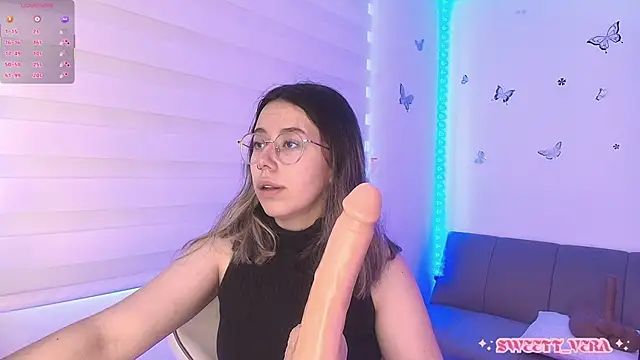 sweettvera online show from April 25, 2026, 1:41 pm