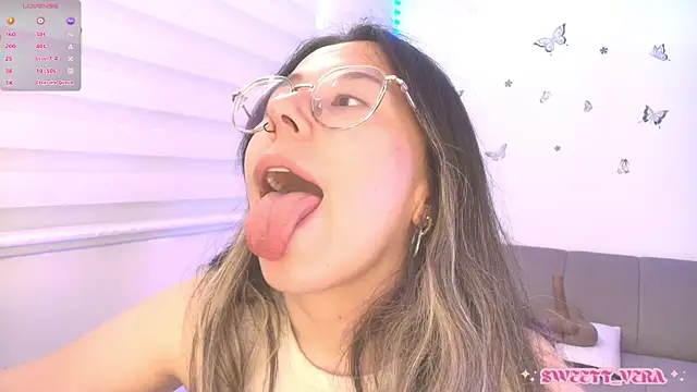 Snapshot of sweettvera chatting on June 25, 2026, 10:37 pm sweettvera online show from June 25, 2026, 10:37 pm