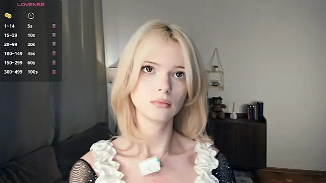 Snapshot of LaureMestler chatting on March 14, 2026, 10:32 am LaureMestler online show from March 14, 2026, 10:32 am