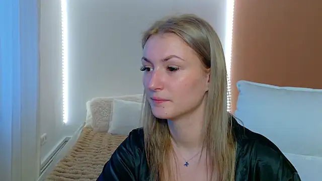 Snapshot of Anaayss_ chatting on February 9, 2026, 6:11 am Anaayss online show from February 9, 2026, 6:11 am