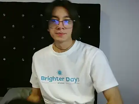 Snapshot of Matti_Mendez_ chatting on July 2, 2026, 3:40 pm Matti Mendez online show from July 2, 2026, 3:40 pm
