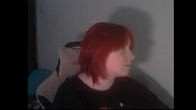 cranberryAlissa online show from October 8, 2025, 3:24 pm