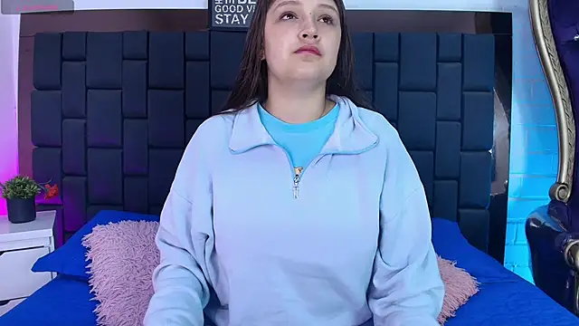 Snapshot of Krystal_Heartss chatting on November 24, 2025, 1:00 pm Krystal Heartss online show from November 24, 2025, 1:00 pm