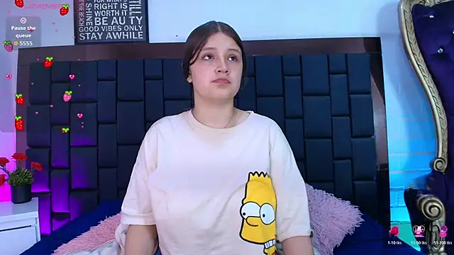 Snapshot of Krystal_Heartss chatting on October 27, 2025, 5:03 pm Krystal Heartss online show from October 27, 2025, 5:03 pm