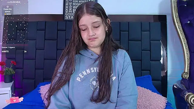 Snapshot of Krystal_Heartss chatting on November 21, 2025, 2:49 pm Krystal Heartss online show from November 21, 2025, 2:49 pm