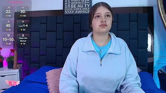 Snapshot of Krystal_Heartss chatting on November 25, 2025, 12:49 pm Krystal Heartss online show from November 25, 2025, 12:49 pm