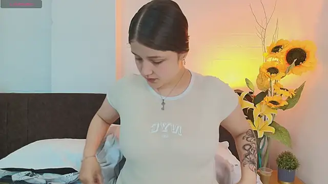 Krystal Heartss online show from March 20, 2026, 12:50 pm