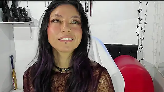 Snapshot of ValeryTatto chatting on July 2, 2026, 12:44 pm ValeryTatto online show from July 2, 2026, 12:44 pm