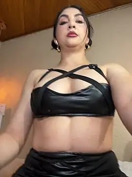 Snapshot of LlianneDiamond1 chatting on July 24, 2026, 2:46 pm LlianneDiamond1 online show from July 24, 2026, 2:46 pm