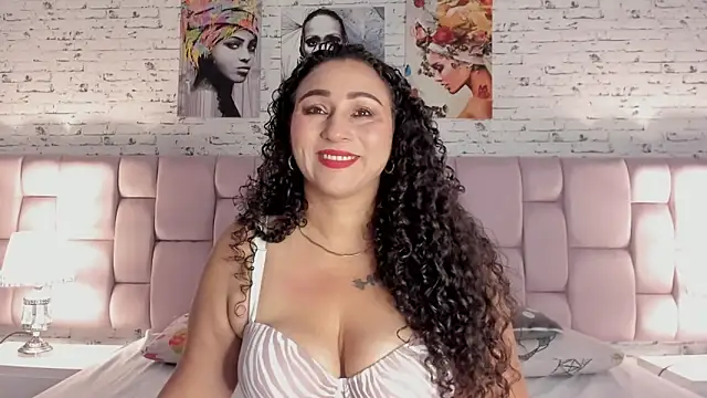 VaniaRose online show from October 2, 2025, 12:52 pm