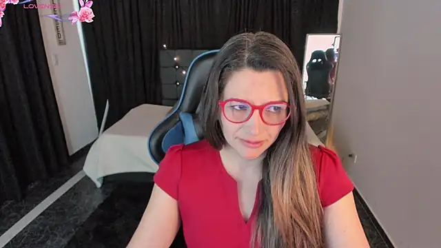 Snapshot of Hanna_MA chatting on October 29, 2025, 2:49 pm Hanna MA online show from October 29, 2025, 2:49 pm