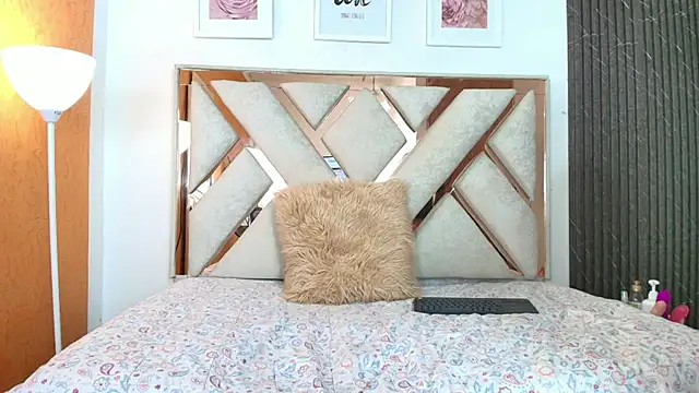 Snapshot of Lia_Roseh chatting on December 3, 2025, 7:57 pm Lia Roseh online show from December 3, 2025, 7:57 pm