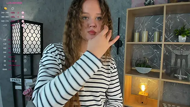 ElenoreReth online show from November 14, 2025, 4:49 am