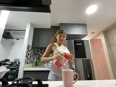 Snapshot of Gaby_002 chatting on November 2, 2025, 11:04 am Gaby 002 online show from November 2, 2025, 11:04 am