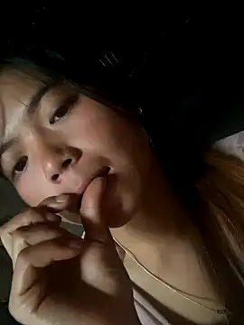 Snapshot of Suki_babyy chatting on November 2, 2025, 2:16 am Suki babyy online show from November 2, 2025, 2:16 am