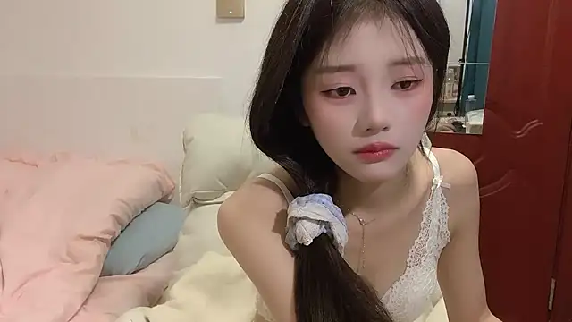 Ximei-O online show from November 13, 2025, 5:06 pm