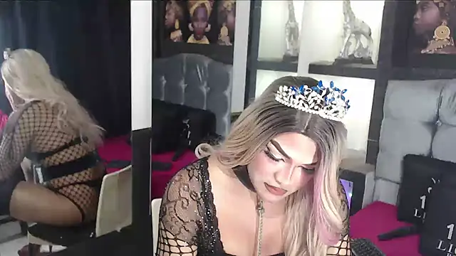 Sophia hott01 online show from November 19, 2025, 12:16 pm