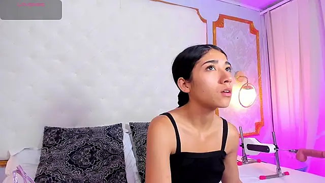 Snapshot of Mariana_Kalo chatting on December 3, 2025, 10:58 am Mariana Kalo online show from December 3, 2025, 10:58 am