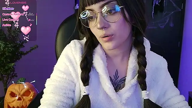 LesRose online show from October 1, 2025, 6:23 pm