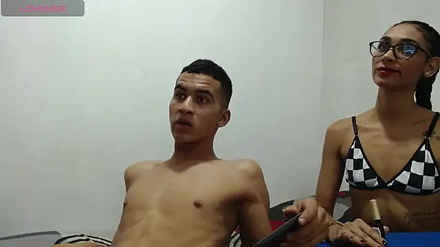 Snapshot of Kali_Mateo chatting on November 13, 2025, 4:05 am Kali Mateo online show from November 13, 2025, 4:05 am