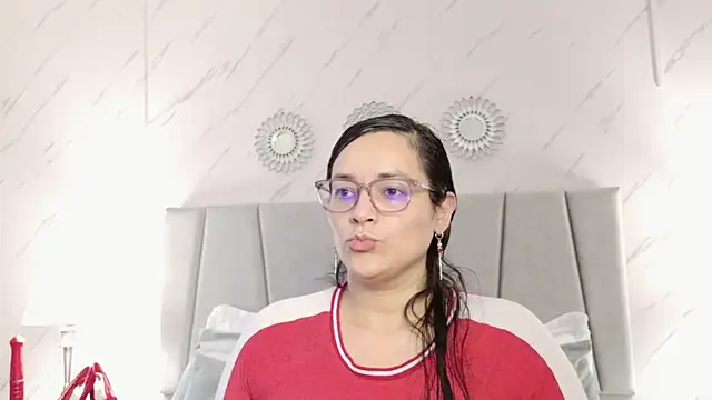 Michell Monet online show from April 28, 2026, 11:58 am