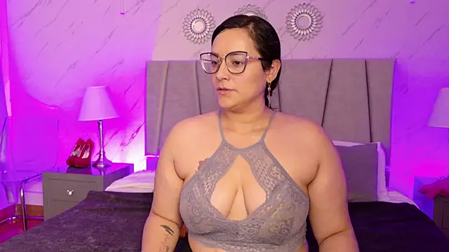 Snapshot of Michell_Monet chatting on July 15, 2026, 2:46 pm Michell Monet online show from July 15, 2026, 2:46 pm