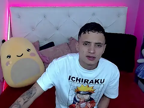xx-kike-xx online show from October 6, 2025, 1:45 pm