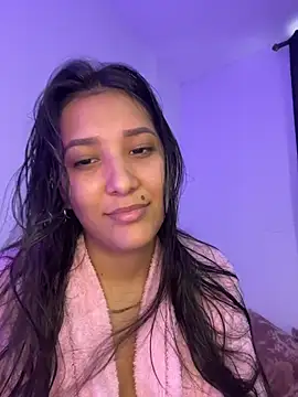 Snapshot of IsabellaJoness_ chatting on February 18, 2026, 8:05 pm IsabellaJoness online show from February 18, 2026, 8:05 pm