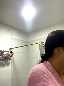 IsabellaJoness  online show from October 20, 2025, 11:11 am