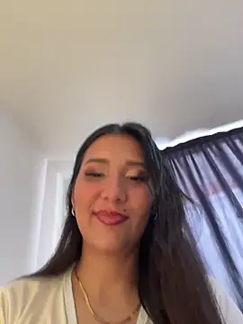 Snapshot of IsabellaJoness_ chatting on February 25, 2026, 8:08 pm IsabellaJoness online show from February 25, 2026, 8:08 pm