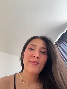 Snapshot of IsabellaJoness_ chatting on March 4, 2026, 8:05 pm IsabellaJoness online show from March 4, 2026, 8:05 pm