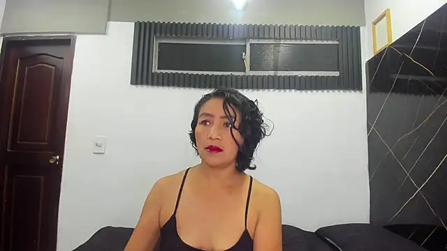 emperatris 23 online show from November 1, 2025, 12:21 pm