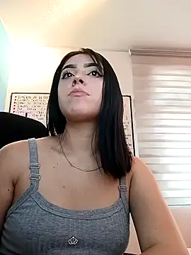 Snapshot of Zafira_ chatting on November 21, 2025, 5:45 pm Zafira online show from November 21, 2025, 5:45 pm