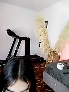 Snapshot of Zafira_ chatting on December 20, 2025, 10:18 am Zafira online show from December 20, 2025, 10:18 am