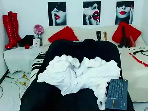mylygrey online show from July 3, 2026, 1:23 am