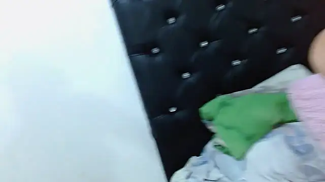 kissandfire online show from November 17, 2025, 5:11 am