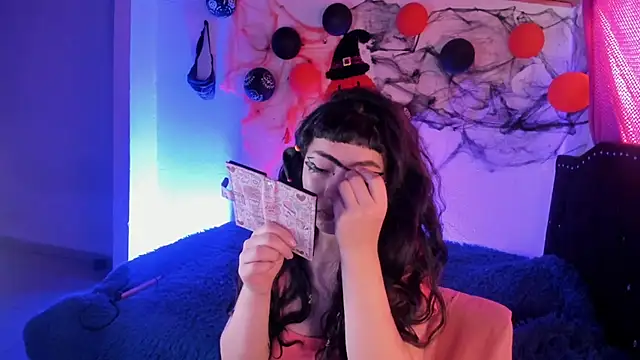 Snapshot of kitty__chs chatting on November 2, 2025, 11:37 am kitty chs online show from November 2, 2025, 11:37 am