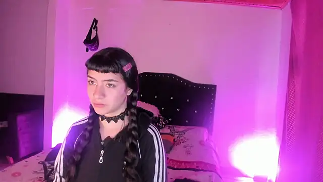 Snapshot of kitty__chs chatting on December 4, 2025, 11:20 am kitty chs online show from December 4, 2025, 11:20 am