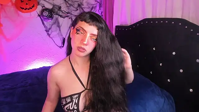 Snapshot of kitty__chs chatting on November 10, 2025, 12:48 am kitty chs online show from November 10, 2025, 12:48 am