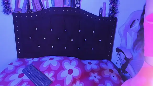 kitty  chs online show from February 6, 2026, 1:29 pm