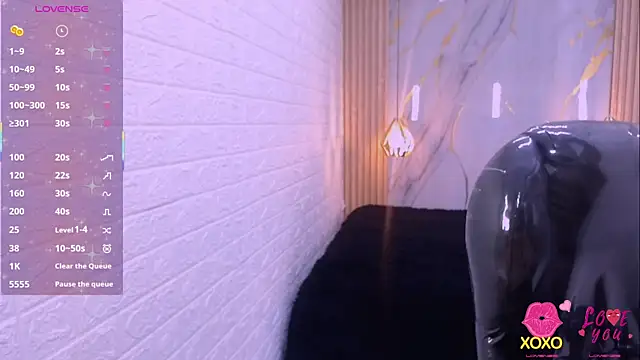 kat 96  online show from November 15, 2025, 7:51 pm