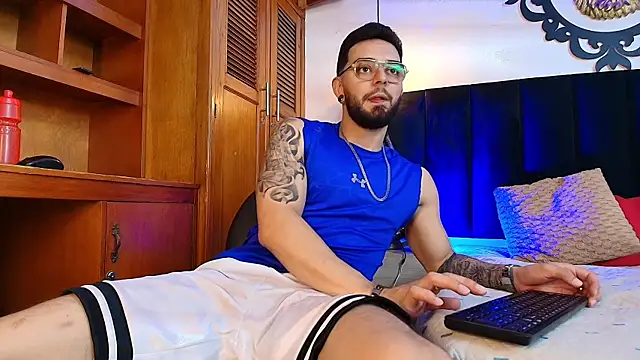 axel ston online show from September 25, 2025, 7:53 pm