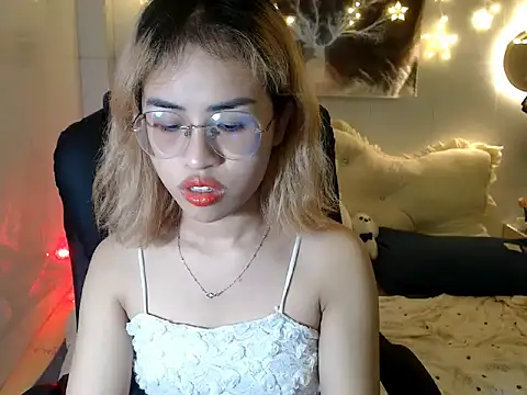 Snapshot of EllieYoon chatting on October 11, 2025, 3:13 pm EllieYoon online show from October 11, 2025, 3:13 pm