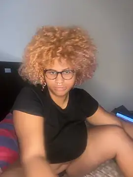 niki wild18 online show from October 1, 2025, 8:35 pm