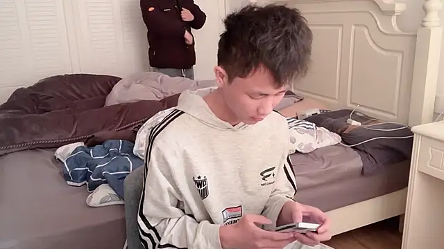 Snapshot of xwen2020 chatting on December 15, 2025, 3:45 am xwen2020 online show from December 15, 2025, 3:45 am