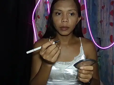 Snapshot of Kim25xxxx chatting on July 28, 2026, 10:45 am Kim25xxxx online show from July 28, 2026, 10:45 am